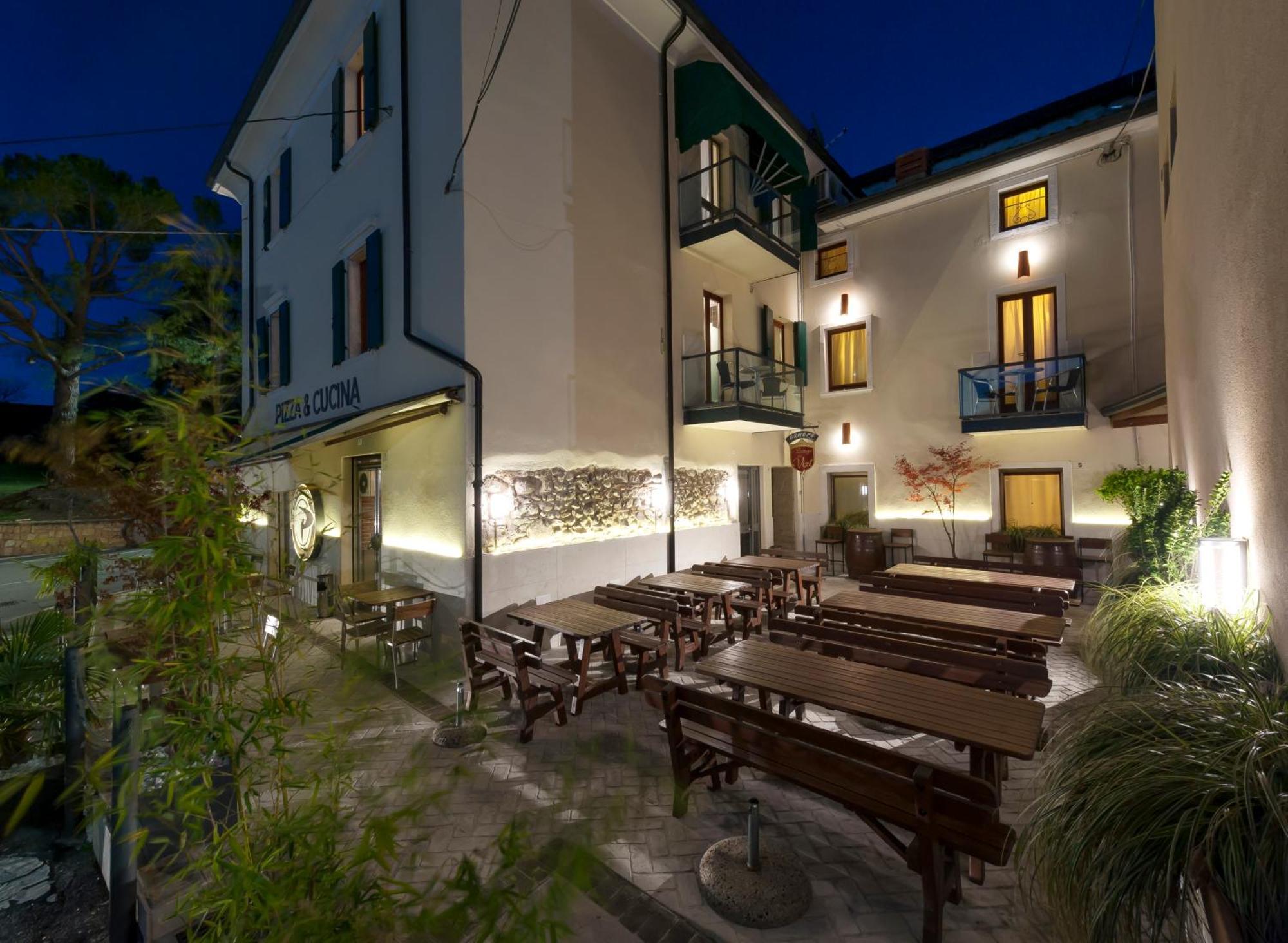 7 Vizi Bed & Breakfast *