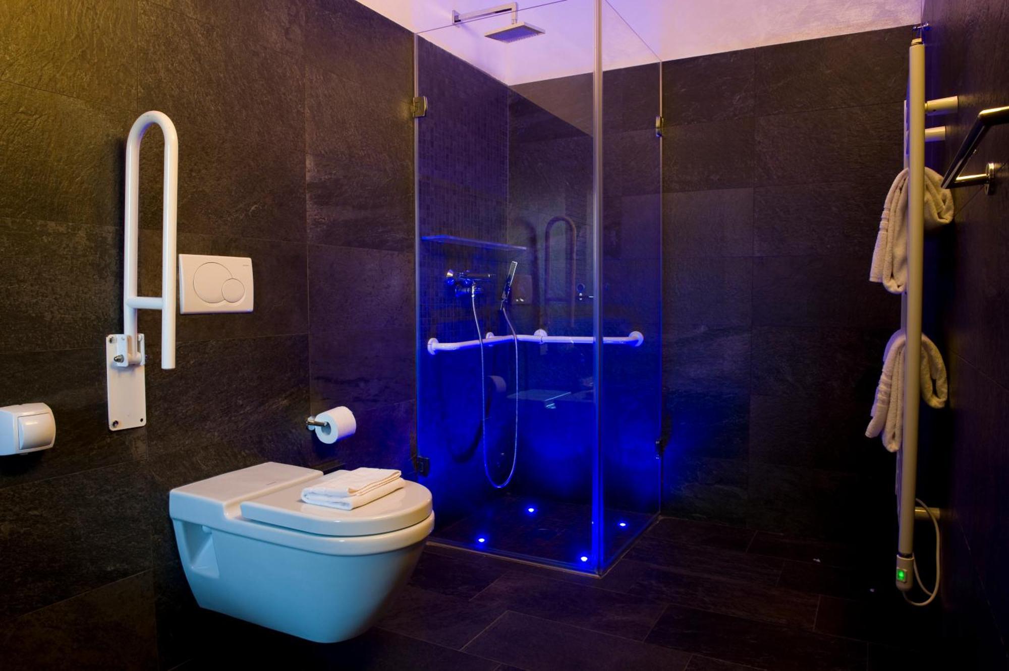 7 Vizi Bed & Breakfast *
